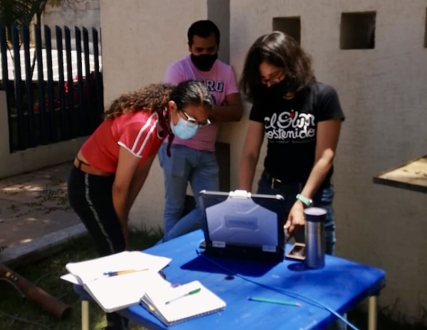 Thalia teaching Gabriel and Caro